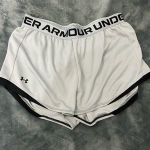 Gray Under Armor Shorts Size M